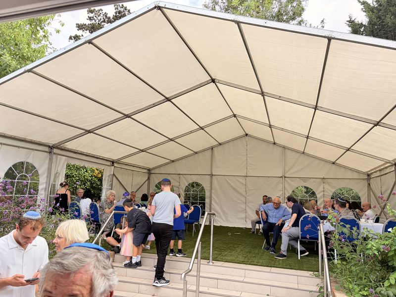 The garden marquee at Hadley Wood Shul